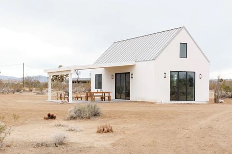 Cozy Vacation, Joshua Tree Airbnb, House Cladding, Compact House, Home Design Plan, Shed Homes, Modern Cabin, Branding Photography, Black Community