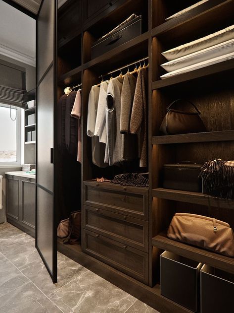 Luxury Closet Ideas, Dressing Design, Wardrobe Bedroom, Dressing Room Closet, Luxury Closets Design, Modern Closet, Wardrobe Room, Closet Remodel, Bedroom Closet Design