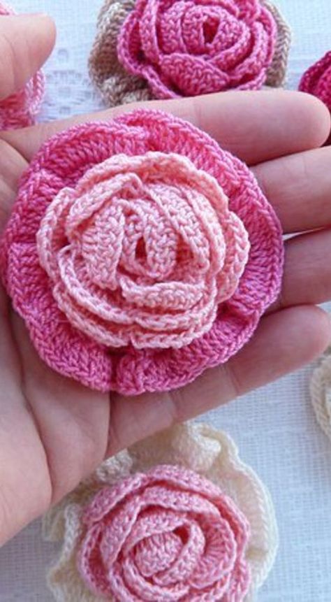 Large Crochet Flowers Free Pattern, Large Crochet Flower Pattern Free, Free Crochet Flower Patterns, Crochet Shapes, Knit Flowers, Crochet Plants, 2023 Crochet, Crochet Bracelet Pattern, Crochet Appliques