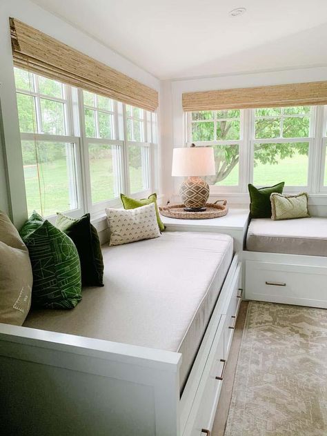 Why We Love Day Beds – Addison West Sunroom Seating, Sunroom Bedroom, Daybed Styles, Built In Daybed, Daybed Ideas, Small Sunroom, Sunroom Furniture, Sunroom Decorating, Sunroom Designs