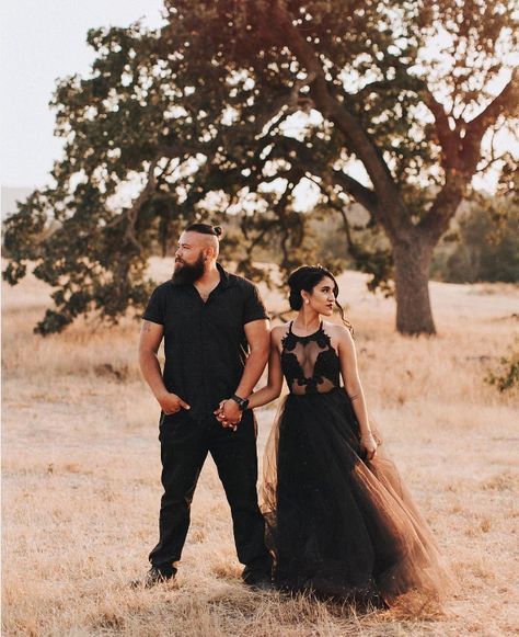 Wedding Dresses Tulle, Black Lace Wedding Dress, Black Lace Wedding, Black Wedding Dress, Gothic Wedding Dress, Dresses Tulle, Goth Wedding, Dark Wedding, Traditional Bride