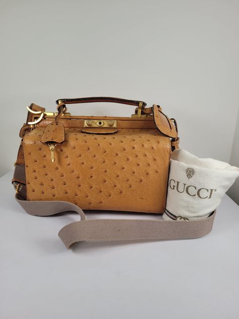 Doctor Style, Gucci Shoulder Bag With Gold-tone Hardware For Travel, Gucci Travel Bags With Gold-tone Hardware, High-end Gucci Bags With Leather Handles, Gucci Bag With Gold-tone Hardware And Top Handle, Vintage Gucci Shoulder Bag With Gold-tone Hardware, Gucci Purse, Early 90s, Bag Vintage