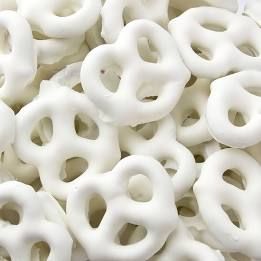 White Pretzels, Yogurt Pretzels, Yogurt Covered Pretzels, Tropical Food, Pretzel Dip, Covered Pretzels, Pretzels Recipe, Yogurt Dip, White Food