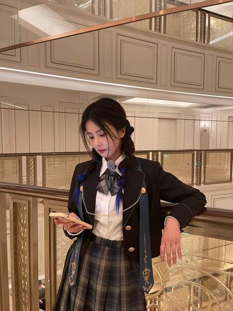 Korean School Uniform Girls, Ulzzang School, Japan Uniform, Japan School Uniform, Japanese Uniform, Uniform School, School Uniform Outfits, School Uniform Fashion, Dark Academia Fashion