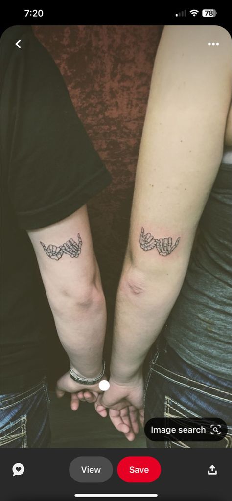 Skeleton Promise Tattoo, Skull Hands Pinky Promise Tattoo, Matching Tattoos For Best Friends Skeleton, Matching Couple Tattoos Skeleton, Matching Skeleton Hand Tattoos, Couple Friday 13 Tattoo, Sister Tattoos Skeleton, Skeleton Tattoo Couple, Skeleton Hand Couple Tattoo