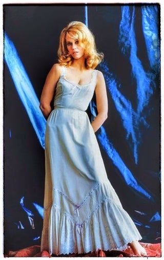 1960s Icons, Jane Fonda Style, Jane Fonda Barbarella, Ann Margaret, Peter Fonda, Vintage Goddess, Attractive Pictures, Lily Tomlin, Iconic Beauty