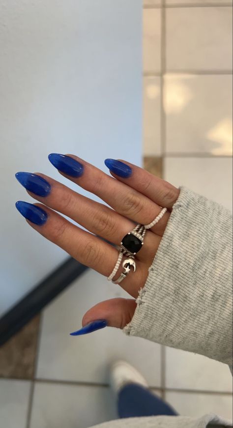 Blue Clear Nails, Nail Inspo Dip, Dark Blue Almond Nails, Sapphire Blue Nails, Dark Blue Nail, Blue Nail Inspo, Sapphire Nails, Oval Acrylic Nails, Dark Blue Nails