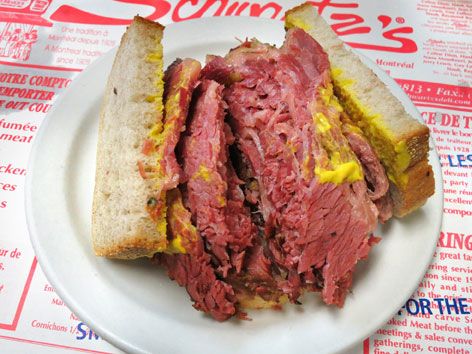 Montreal's iconic, delicious smoked meat sandwich Smoked Meat Sandwich, Montreal Smoked Meat Sandwich, Montreal Smoked Meat, Montreal Style, Land Shark, Meat Restaurant, Kosher Food, Extreme Food, Meat Sandwich