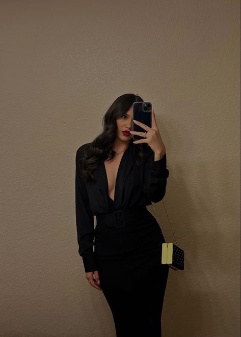 all black outfit, long black skirt, black body suit, pearl nails, phone picture, mirror picture, dinner outfit, black belt, curled hair, gold jewelry, classy style, classy look, dark feminine energy, feminine, old money style Black Outfit Red Lipstick, Red Lipstick Black Outfit, All Black Outfit Red Lips, Black Outfit With Gold Jewelry, Old Money All Black Outfit, Black Satin Shirt Outfit Classy, Black Dress Red Lipstick Outfits, Black Outfit Red Lips, Old Money Black Outfit