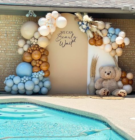 Baby Shower Oso, Baby Shower Girl Diy, Decoration Buffet, Bear Baby Shower Theme, Gender Reveal Party Theme, Lion King Birthday, Birthday Party Photography, Bear Birthday Party, Unisex Baby Shower