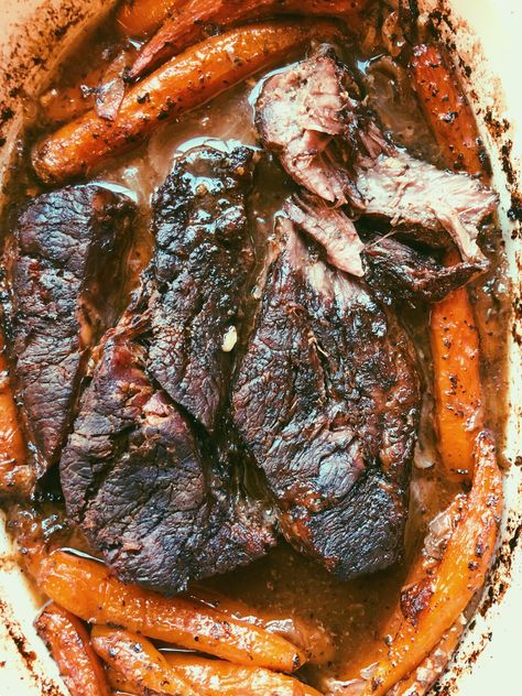 Top Blade Roast Recipes, Beef Blade Roast Slow Cooker, Bottom Blade Roast Recipes, Pork Blade Roast Recipes, Beef Chuck Blade Roast Recipes, Bone In Chuck Roast Recipes, Bottom Blade Pot Roast, Boneless Blade Roast, Blade Roast Oven