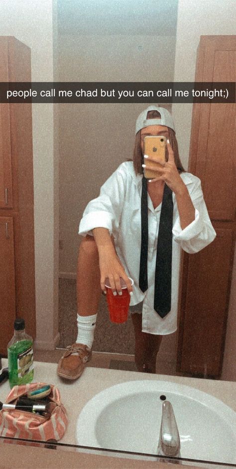 Frat Boys Halloween Costume, Frat Boy Costume, Cute Group Halloween Costumes, Bff Halloween Costumes, Duo Halloween Costumes, Diy Kostüm, Costumes For Teens, Trendy Halloween Costumes, Halloween Costumes Friends