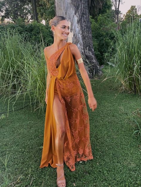 Destination Wedding Guest Dress Beach, Boho Dress Wedding Guest, Boho Chic Wedding Guest Outfit, Boho Chic Dress Wedding Guest, Hippie Formal Dress, Dress Code Cocktail, Hippie Chic Weddings, Cocktail Dresses For Weddings, Boho Wedding Guest Outfit