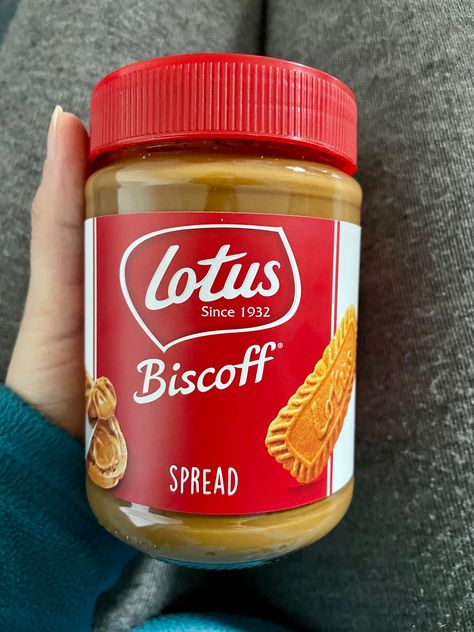 Lotus Biscoff Aesthetic, Biscoff Aesthetic, Lotus Biscoff Spread, Food Bundle, Lotus Biscoff, Kawaii Cooking, Junk Food Snacks, Grocery Foods, Food Pantry