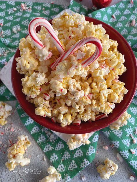 Peppermint Popcorn Recipe, Almond Bark Popcorn, Peppermint Popcorn, White Chocolate Peppermint Bark, White Almond Bark, Candied Almonds, Popcorn Recipe, Almond Bark, Savory Appetizer