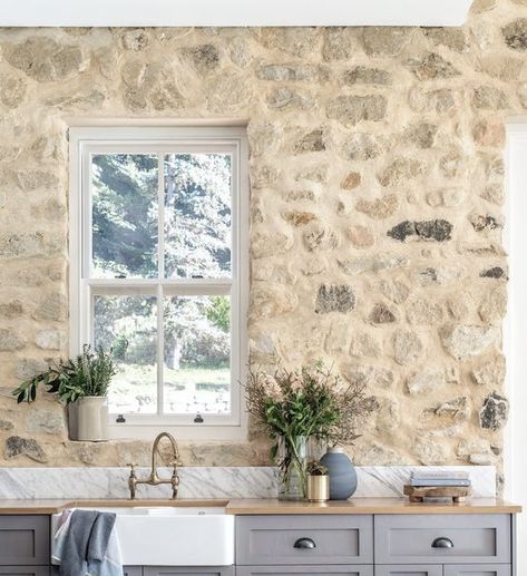 Stone Kitchen Wall Ideas, Cobblestone Kitchen Backsplash, Kitchens With Stone Backsplash, Stone And Tile Backsplash, Mosaic Stone Backsplash Kitchen, Cottage Stone Wall, Stone Cottages Interior Kitchen, Stone Around Windows Kitchen, Stone Wall Kitchen Backsplash