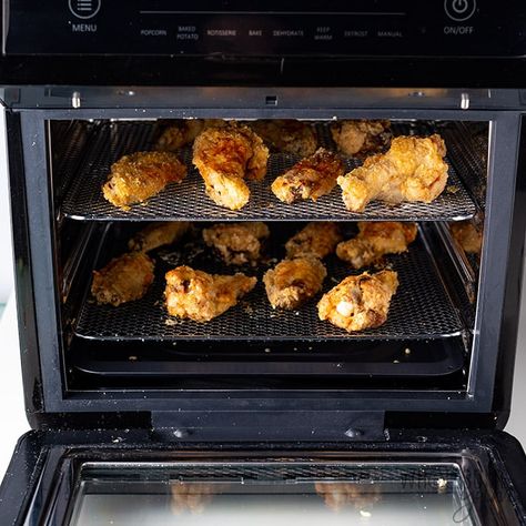 Crispy Air Fryer Chicken Wings Recipe - Shown on two racks in the air fryer oven Air Fry Chicken, Oven Chicken Wings, Air Fry Chicken Wings, Cooking Chicken Wings, Frozen Chicken Wings, Chicken Shawarma Recipe, Cooking Frozen Chicken, Fry Chicken, Oven Chicken Recipes