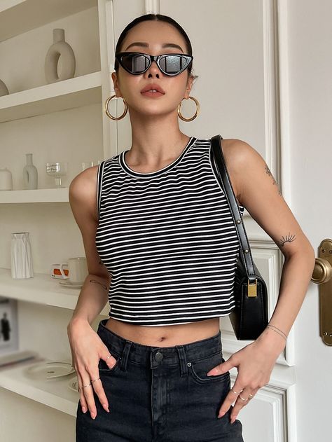 Stripped Tank Top Outfits, Stripped Tank Outfit, Black And White Striped Crop Top, Stripes Tank Top Outfit, Black And White Striped Tank Top Outfit, Stripes Top Outfit, Stripe Crop Top Outfit, Striped Tank Top Outfit, Striped Top Outfit