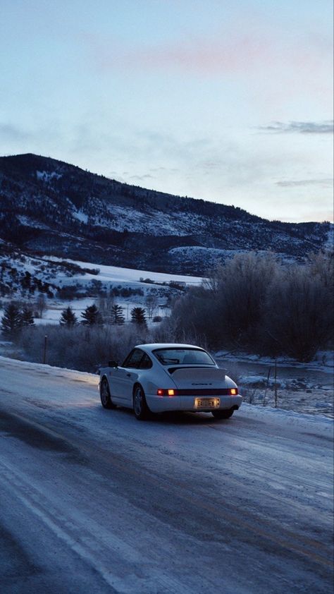 Old Porsche Wallpaper, Porsche 964 Wallpaper, Vintage Porsche Wallpaper, Porsche Wallpaper 4k, Porsche Aesthetic Wallpaper, Classic Car Wallpapers, Classic Cars Wallpaper, Vintage Car Wallpaper, 964 Porsche