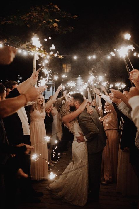 Sparkler Exit Wedding, Wedding Exit, Wedding Portrait Poses, Wedding Send Off, Creative Wedding Photo, Wedding Exits, Oahu Wedding, Wedding Picture Poses, Wedding Sparklers