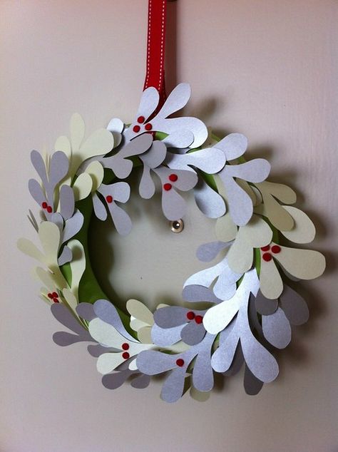 Paper Mistletoe, Wreath Foam, Mistletoe Wreath, Foam Wreath, Winter Wreath Diy, Laser Cut Paper, Crafty Decor, Christmas Crafty, Sewing Pins