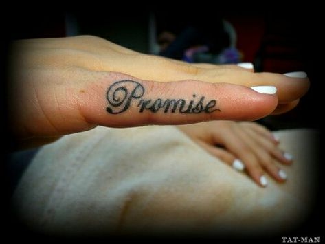 Tattt Pinky Promise Finger Tattoo, Tattoo On Pinky Finger, Promise Tattoo On Pinky, October Tattoos, Mama Tattoos, Pinky Promise Tattoo, Hand Tattoo Images, Pinkie Promise, Icon Tattoo