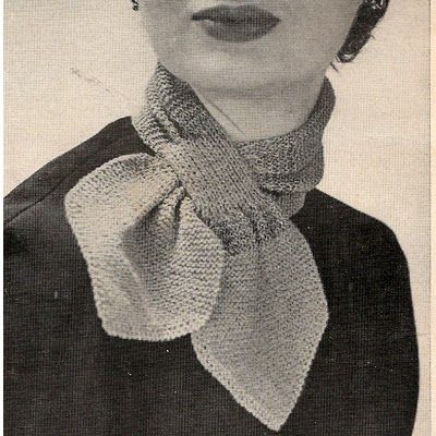 Just Skirts and Dresses: 1952 crocheted ascot cravat. I have one of these and they are lovely and warm. Historical Accessories, Ascot Scarf, 1950s Costume, Knitted Projects, Bow Scarf, Vintage Crochet Patterns, Vintage Knitwear, Miss Marple, Skirts And Dresses