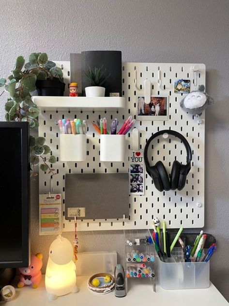 Korea Bedroom Ideas, Desk Ideas Pegboard, Seating For Bedroom Ideas, Peg Board For Desk, Clock Bedroom Decor, Small Room Desk Ideas Tiny Bedrooms, Cute Ikea Decor, Pegboard Organization Bedroom, Ikea Study Desk Inspiration