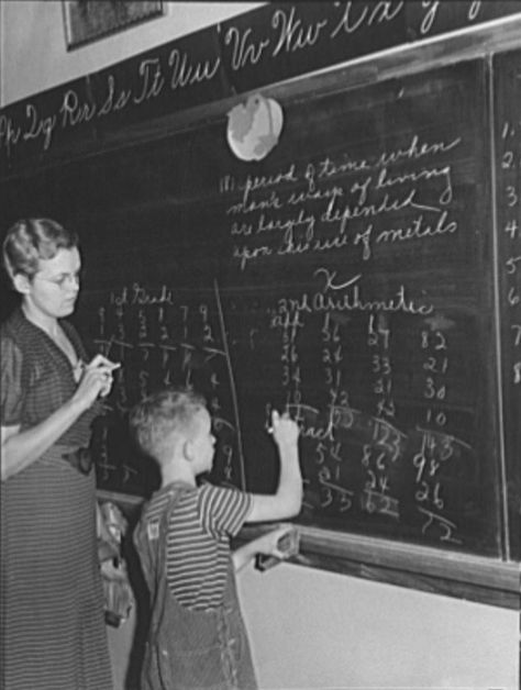 Lois Slinker teaching the only pupil in the second grade in one-room schoolhouse. Grundy County, Iowa. Arthur Rothstein. 1939. Schoolhouse Decor, One Room Schoolhouse, Old Schoolhouse, Country School, Old School House, Finishing School, School House, Vintage School, School Pictures