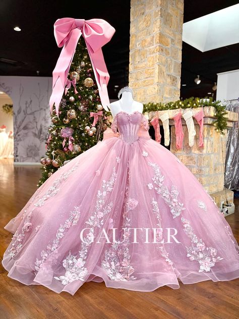 Cute Pink Quinceanera Dresses, Quinceanera Dresses Off The Shoulder, Dream Quinceanera, Quincenera Dresses, Quinceanera Themes Dresses, Quinceañera Dresses, Sweet 17, Dresses Off The Shoulder, Pretty Quinceanera Dresses