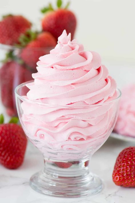 Homemade strawberry whipped cream using only 3 ingredients! Use this strawberry whipped cream as frosting for cupcakes, cake and pie! This whipped cream is stable and you can pipe it! #whippedcream #strawberrywhippedcream #strawberryfrosting Whippy Frosting, Heavy Cream Icing, Strawberry Whipped Cream Frosting, Whipped Cream Recipes, Frosting For Cupcakes, Strawberry Frosting Recipes, Classic Pancake Recipe, Whipped Cream Filling, Homemade Whipped Cream Recipe