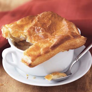 William Sonoma Mushroom Soup en croute. Recipe Mushroom, Chicken Mushroom, Pot Pies, Frozen Puff Pastry, Chicken Pot Pie Recipes, Egg Wash, Chicken Pot Pie, Eat Smarter, Mushroom Soup