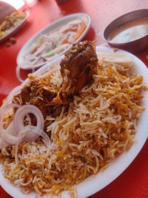 Yummy Biryani Wallpaper, Biryani Pics Snapchat, Biryani Snaps Snapchat, Chicken Biryani Snapchat Story, Chicken Biryani Photography, Biryani Snapchat Story, Chicken Biryani Snap, Biryani Snapchat, Biryani Pics