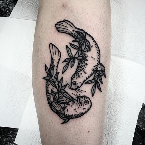 2,746 Likes, 24 Comments - Deborah Pow (@deborahpowtattoos) on Instagram: “Seal pups for Jenny, thanks so much lovely! #d_world_of_ink #onlythedarkest #blkttt…” Harbor Seal Drawing, Seal Tattoo Simple, Animal Back Tattoo, Selkie Tattoo, Animal Tattoo Sleeve, Sea Animal Tattoos, Transformation Tattoo, Sea Tattoo Sleeve, Scuba Tattoo