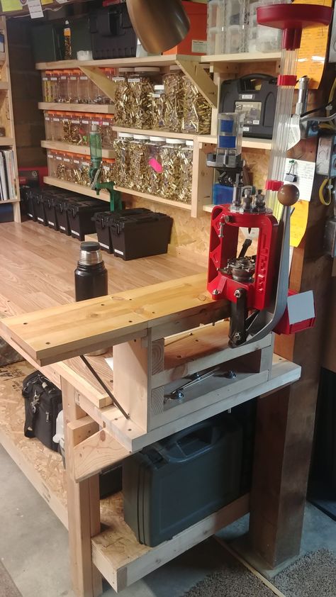 Gunsmithing Workshop Ideas, Hunting Room Organization, Reloading Bench Diy, Military Gear Organization, Reloading Station, Gear Room Ideas, Reloading Table, Reloading Bench Plans, Colorado Cabin