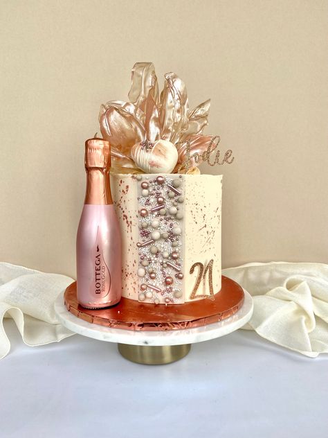 Prosecco Birthday Cake, Champagne Theme Cake, Cake With Champagne Bottle, Champagne Birthday Cake, Liquor Cakes, Prosecco Cake, 21 Cake, Liquor Cake, Champagne Birthday