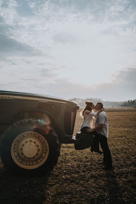 Tractor Photography Poses, Couple Tractor Pictures, Cute Farm Couple Pictures, Tractor Couple Photoshoot, Farmer Couple Photography, Wedding Farm Photos, Farm Relationship Goals, Tractor Wedding Photos, Tractor Maternity Pictures