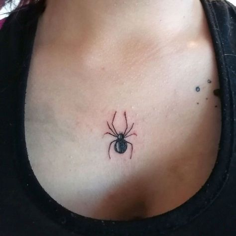 Mini Tattoo Designs, Tattoo Drawings For Men, Simple Tattoo Drawings, Mini Tattoo Ideas, Pet Portrait Tattoos, Maching Tattoos, Spider Web Tattoo, Medusa Tattoo Design, Basic Tattoos