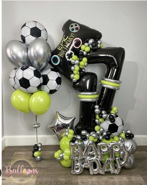 Gaming Balloon Bouquet, Video Game Balloon Bouquet, Gamer Balloon Bouquet, Football Balloon Bouquets, Football Balloons, Balloon Arch Diy, Balloon Arrangement, Balloons Bouquet, Balloon Bouquet Diy