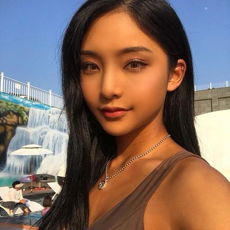 d a y d r e a m e r - c c Jella Makeup, Makeup Looks Korean, Hair Tan Skin, Tan Skin Makeup, Jessica Vu, Tan Asian, Light Tan Skin, Asian Makeup Looks, Tan Skin Blonde Hair