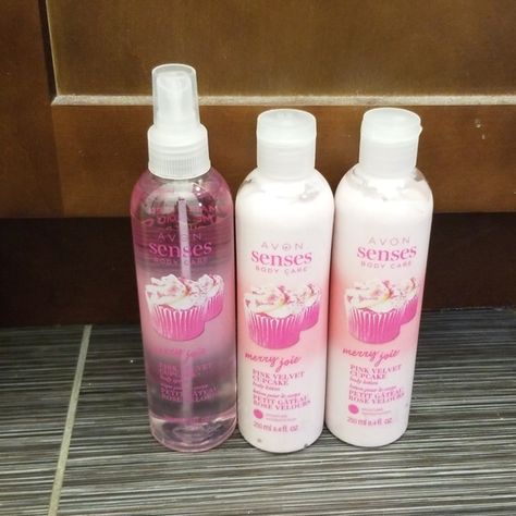 Scent Aesthetic, Body Spray And Lotion, Pink Velvet Cupcakes, Pink Cosmetics, Shower Skin Care, Pretty Skin Care, Bath And Body Care, Smell Goods, Body Care Routine