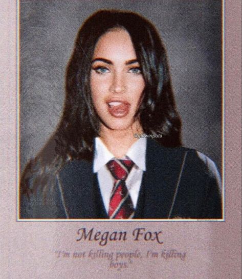 Megan Fox Megan Fox Young, Yearbook Photoshoot, Yearbook Pictures, Yearbook Photos, Jennifer's Body, School Pictures, School Photos, Madison Beer, Megan Fox