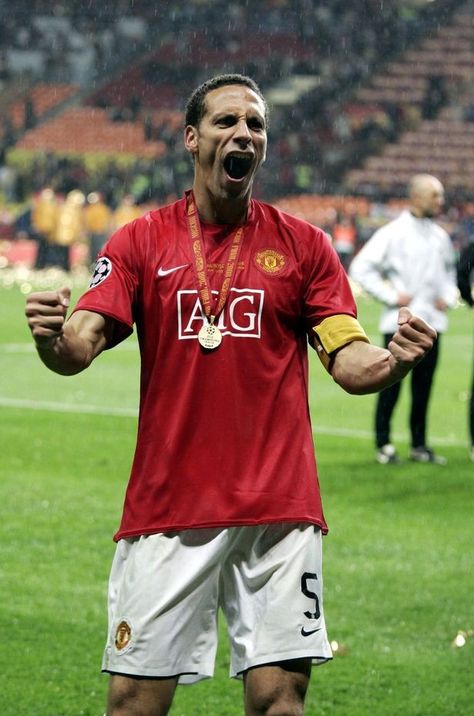 Manchester United 2008, United Wallpaper, Ronaldo Pictures, Rio Ferdinand, Manchester United Legends, Manchester United Wallpaper, Man United, Football Players, Manchester United