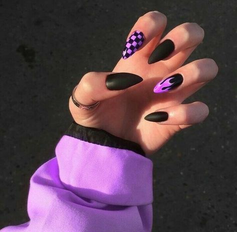 Uñas Aesthetic, Checkered Nails, Purple Acrylic Nails, Punk Nails, Edgy Nails, Goth Nails, Matte Nails Design, Grunge Nails, Simple Acrylic Nails