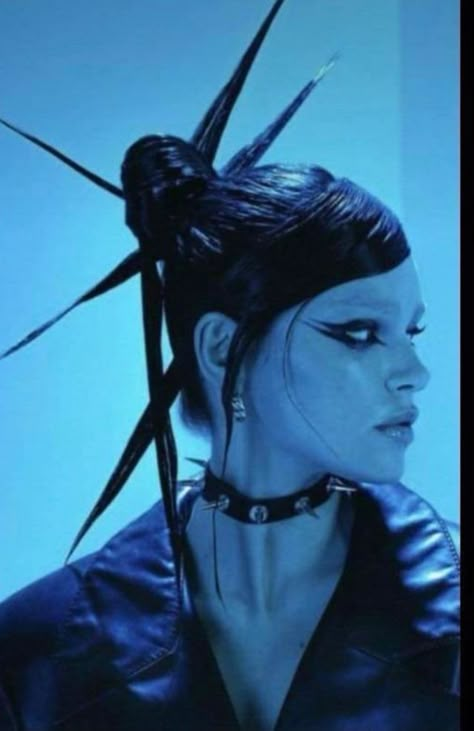 Cyberpunk Hairstyles, Sci Fi Makeup, Futuristic Hairstyles, Futuristic Hair, Lady Lovely Locks, Y2k Hair, Spiked Hair, Spiky Hair, Editorial Hair