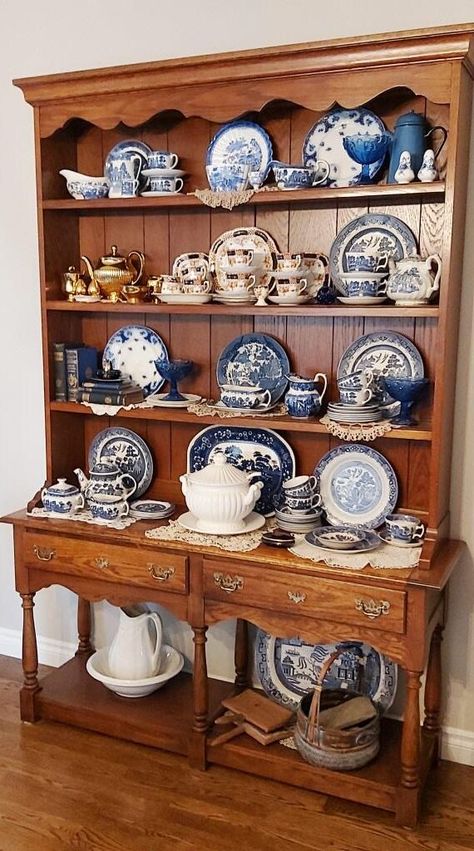 Blue Willow Decor, Tea Set Display, China Hutch Makeover, Diy Framed Wall Art, Hutch Styling, Blue Willow Dishes, I Am Still Learning, Glass Cupboard, Porcelain Pattern