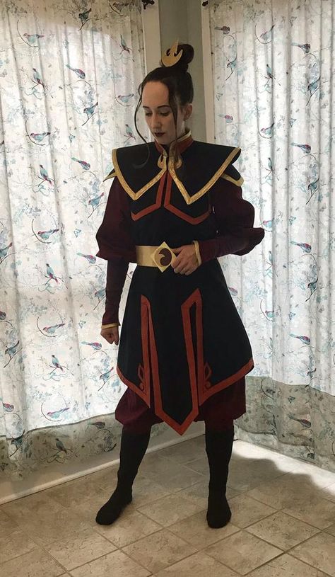 Azula Cosplay Diy, Azula Avatar Makeup, Azula Avatar Outfit, Azula Outfit, Azula Costume, Atla Cosplay, Azula Cosplay, Dressup Ideas, Azula Avatar