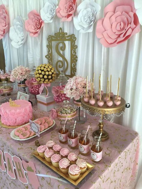 Pink and Gold Baby Shower Baby Shower Party Ideas | Photo 1 of 7 | Catch My Party Tårta Design, Gold Baby Shower Decorations, 4de Verjaardag, Pink And Gold Baby Shower, Gold Baby Shower, Baby Shower Photos, Fiesta Baby Shower, Gold Baby Showers, Baby Shower Princess