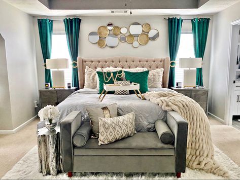 Green And Silver Bedroom Decor, Grey White And Emerald Green Bedroom, Emerald Accents Living Room, Bedroom Ideas With Emerald Green, Emerald Green And Gold Room Decor, Emerald Green Gold Bedroom Ideas, Emerald Green Rooms Bedrooms, Emerald Glam Bedroom, Master Bedrooms Decor Emerald Green