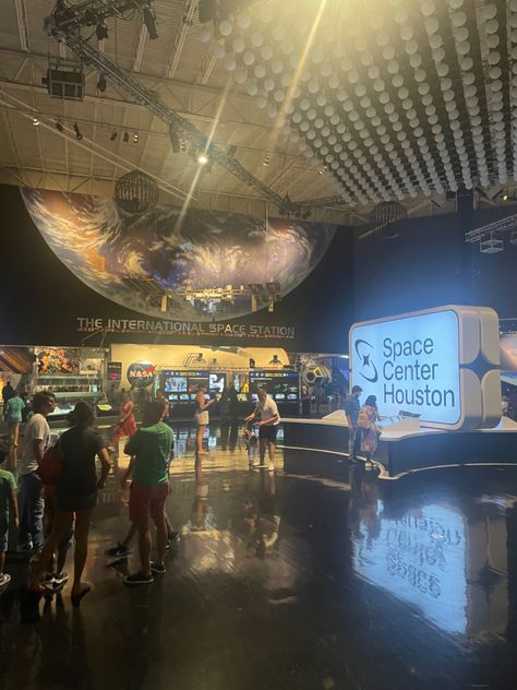 NASA Space Center in Houston, TX in 2023 Space Center Houston Texas, Houston Space Center, Florida Tech, Nasa Aesthetic, Space Center Houston, Nasa Space Center, Nasa Houston, Physics Books, Forensic Scientist